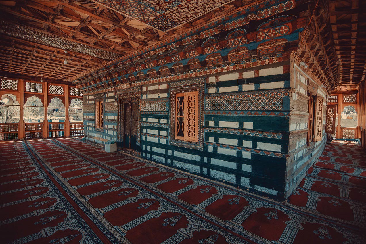 chaqchan mosque
